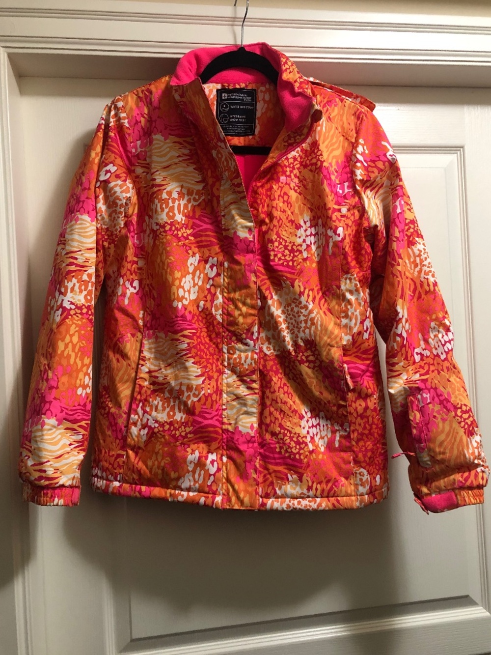 Small Women’s ski jacket pink orange fleece lined with hood animal print